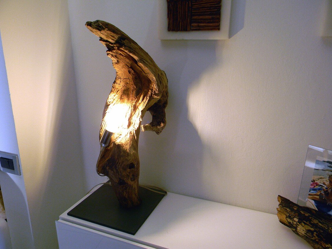 Lampada eco design da tavolo tronco d'albero