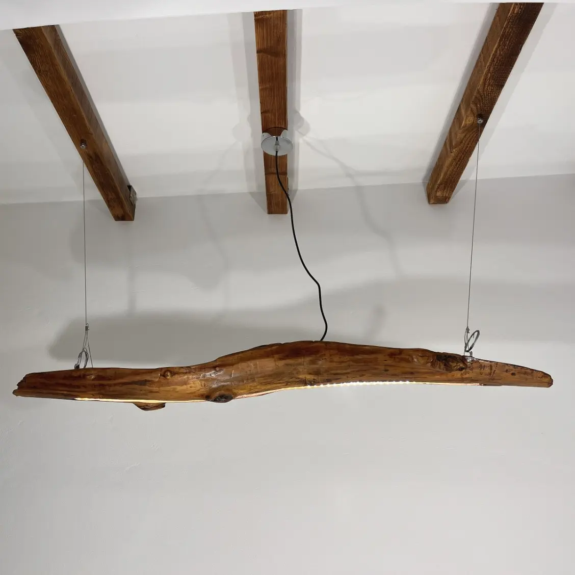 Lampadario legno riciclato con led