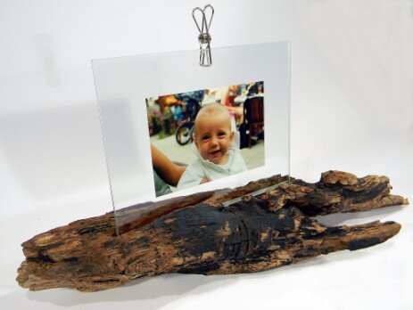 Cornice portafoto ramo con corteccia d'albero
